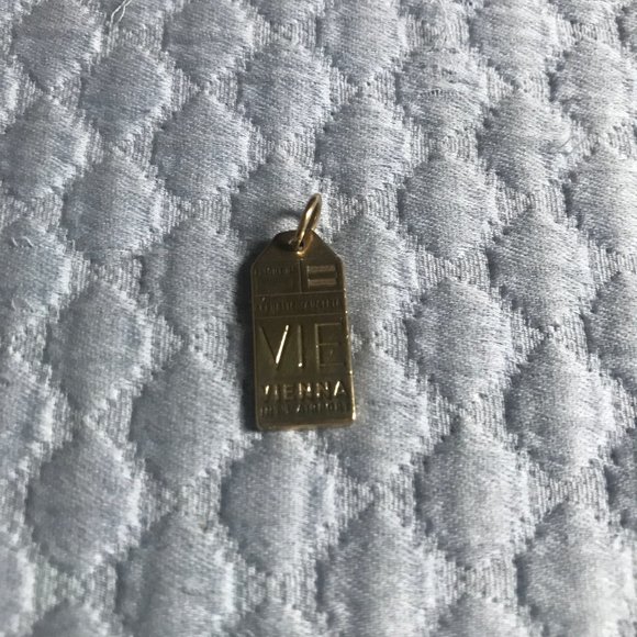 Jet Set Candy Vienna VIE Luggage Tag Charm Gold Vermeil - Picture 2 of 4